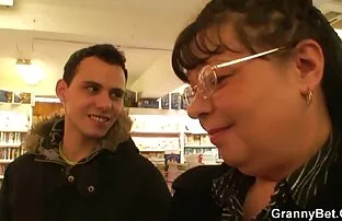XXX Fucking shit, một người đàn ông da đen mát xa sex nhật ngay sau khi kết hôn.