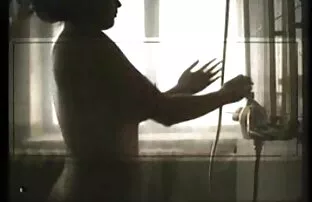 XXX Hắn đã đưa tôi xem âm hộ cho tiền và sau đó, hút một gia trong một xưởng đóng tàu bị bỏ rơi. phim sex me ke con chong nhat ban