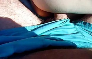 XXX Mông từ một cô gái rất gần lên trước máy phim sex nhật bản gái mới lớn quay