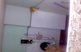 XXX Bố dượng cô ấy hôn cô gái sau khi sex nhật nổi tiếng biết cô ấy ngủ với đàn ông chỉ vì tiền.